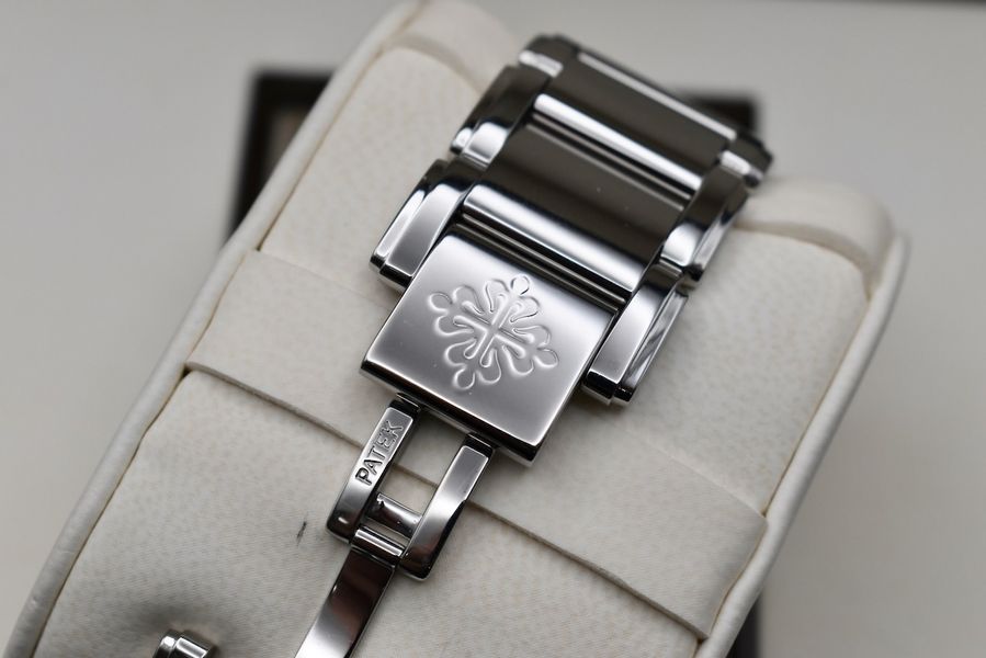 Patek Philippe Twenty-4 4910/10A-010